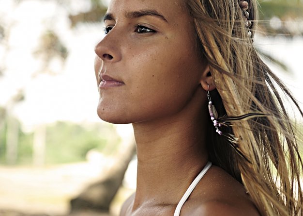 Dominikanische Republik, El Cuentro, Portrait von eine Surferin